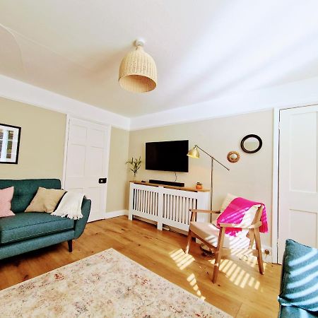 Cheerful 3 Bed Grade II Central Cottage 시런세스터 외부 사진